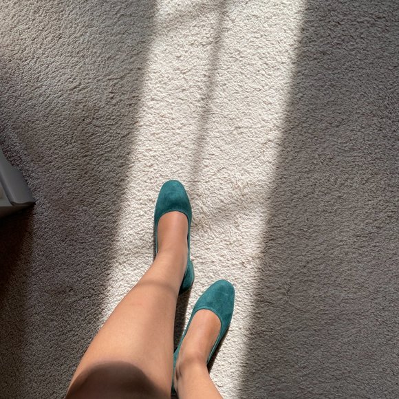 Oak + Fort Heels - Picture 3 of 16